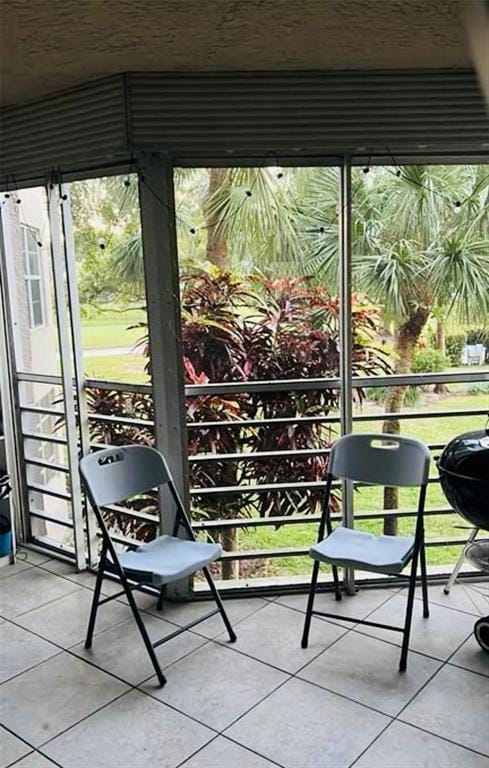 Building Photo - 1811 Sabal Palm Dr