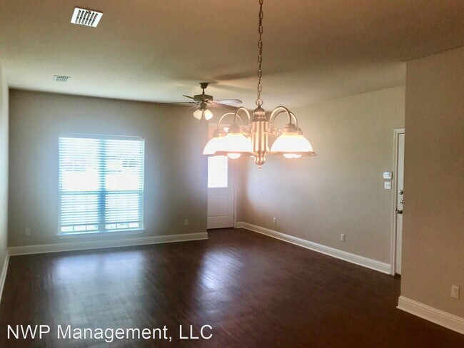 Building Photo - 3 br, 2 bath House - 322 Princess