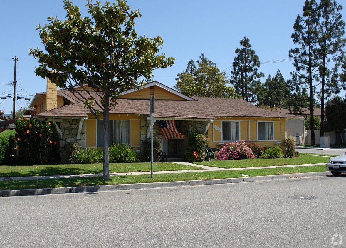 Building Photo - 7671 Amazon Dr