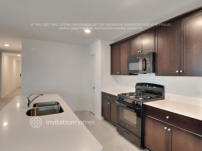 Foto del edificio - 356 Sun Bluff Rd