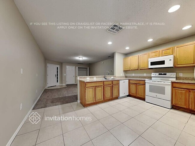 Foto del edificio - 2411 Cedarfield Ln