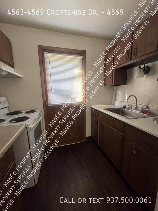 Foto del edificio - 4563-4569 Croftshire Dr.-4569