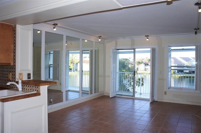 Building Photo - 273 Cypress Point Dr