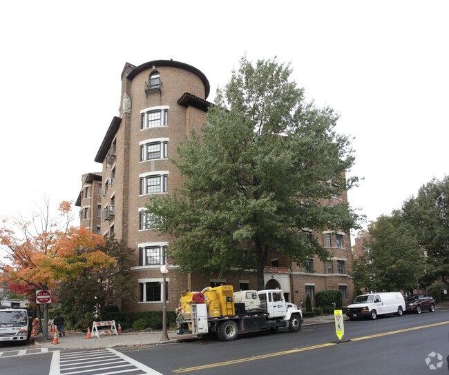 132 Pondfield Rd Bronxville, NY 10708 Rentals Bronxville, NY