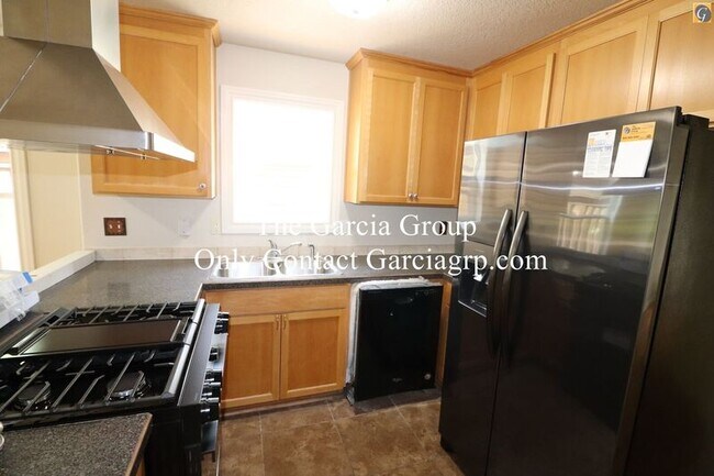 Foto del edificio - 9135 N Oswego Ave