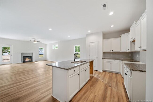 Building Photo - 4052 Lofton St