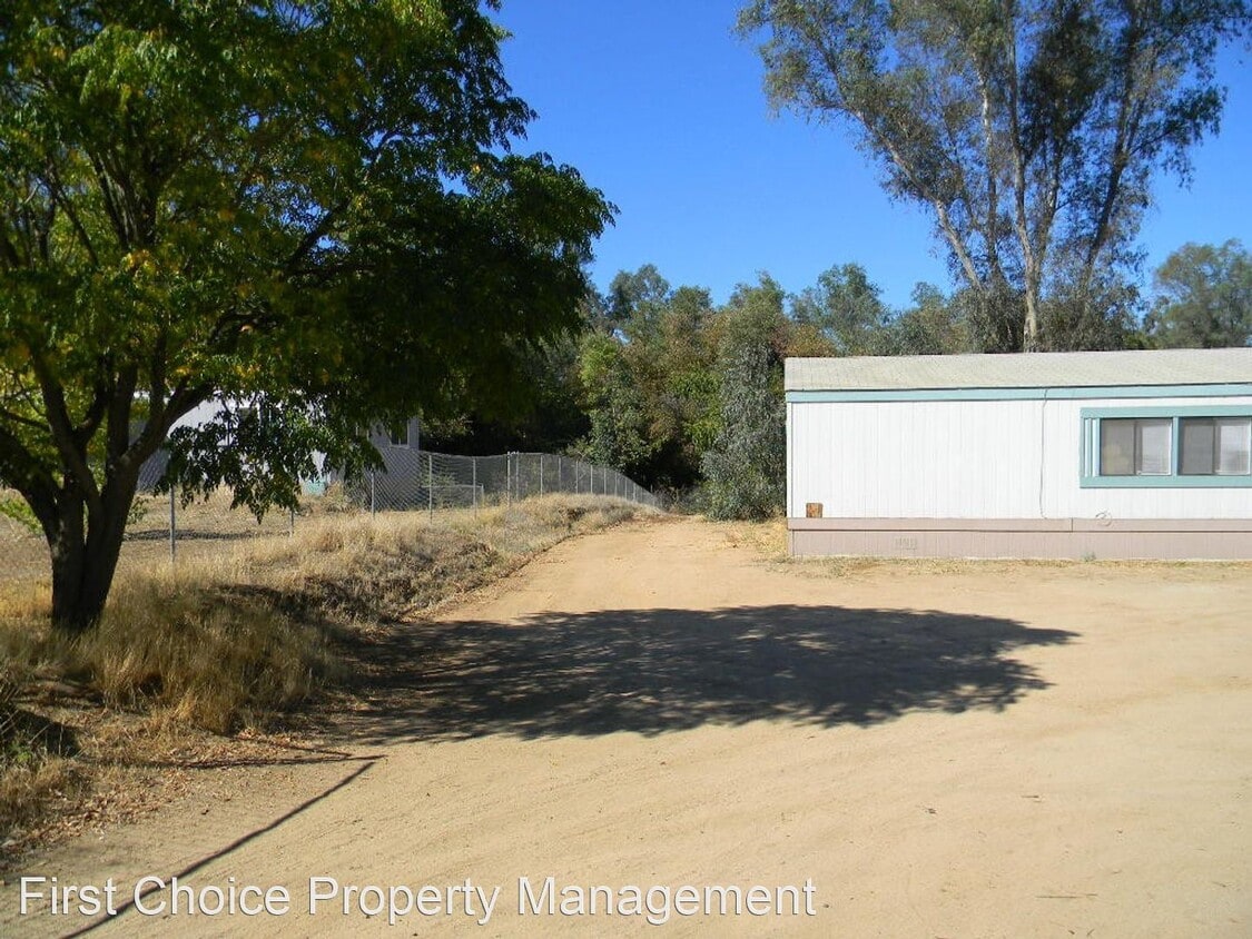 Primary Photo - 3 br, 2 bath House - 31093 Hawthorne Street