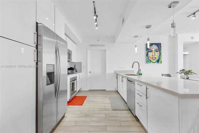 Foto del edificio - 999 SW 1st Ave