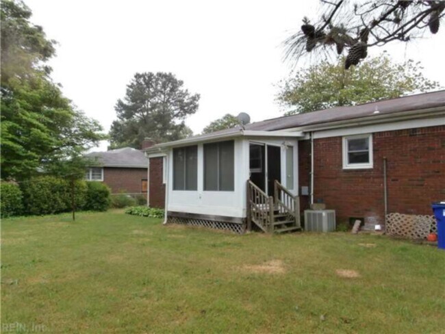 Foto del edificio - 6366 Whittier Dr