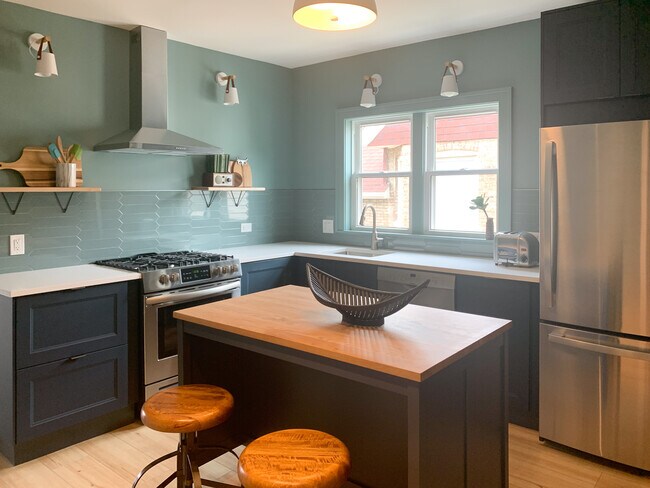 New kitchen - 4908 W Cornelia Ave
