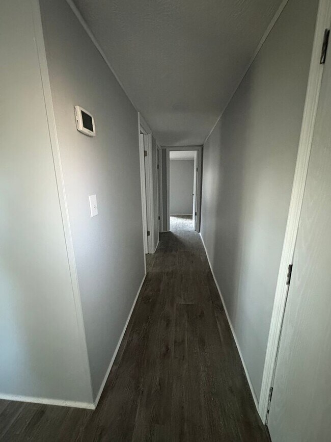 Foto del edificio - 5281 Crestline Rd