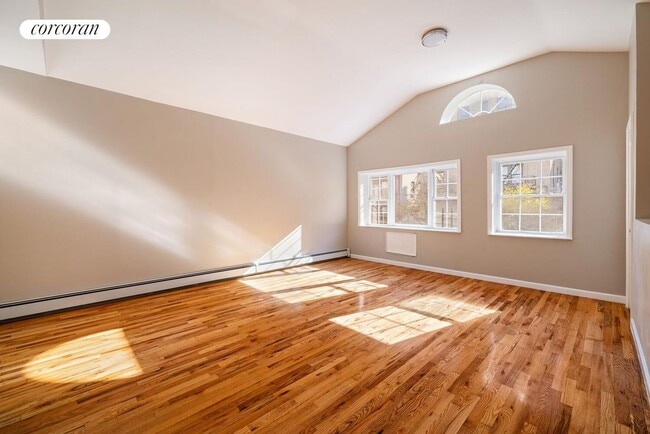 Foto del edificio - 315 E 163rd St