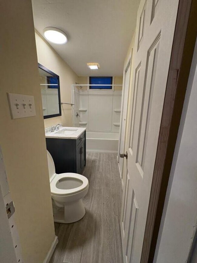 Building Photo - 177 Ingleside Ave