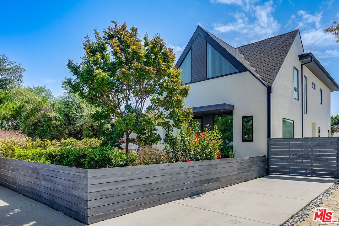 Foto principal - 3641 Greenwood Ave