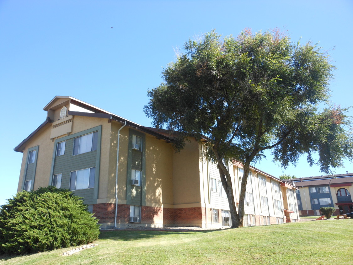 Primary Photo - 2006 Mohawk Rd