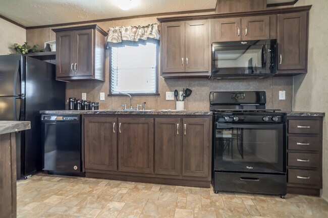 Foto del edificio - 2458 E Birch Dr