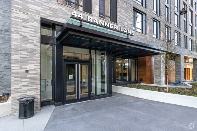 44 Banner Lane Entrance - Banner Lane