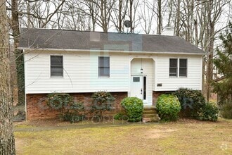 Building Photo - 1400 Brookwood Dr