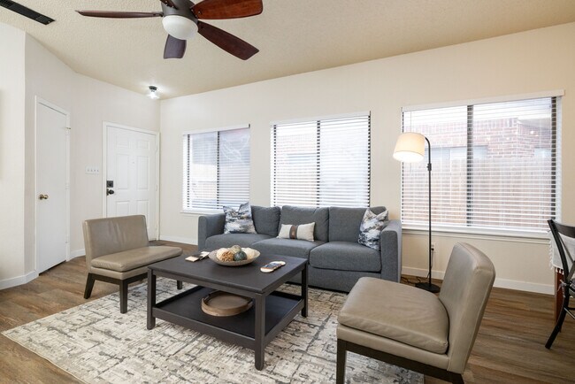 Photo - 2926 Roxboro Rd House