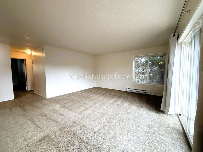 Building Photo - Charming 2-Bedroom Apartment in the Heart ...