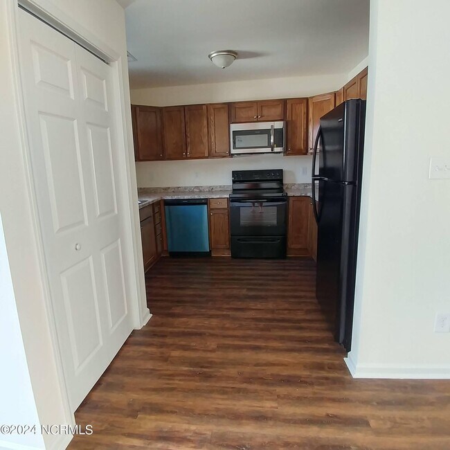 13 Pirates Cove Dr, Swansboro, NC 28584 Townhome Rentals in Swansboro