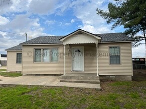 Building Photo - 1507 Brazil Ave