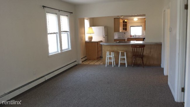 Building Photo - 2 br, 1 bath House - 305 Tiffany Ave