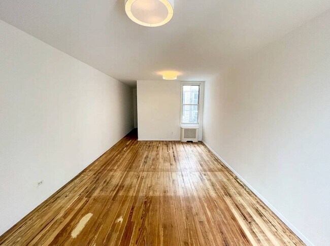 Foto del edificio - 72-45 60th Ln