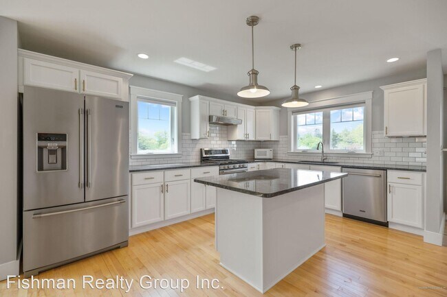 Foto del edificio - 3 br, 2.5 bath House - 33 Dupont Ct.