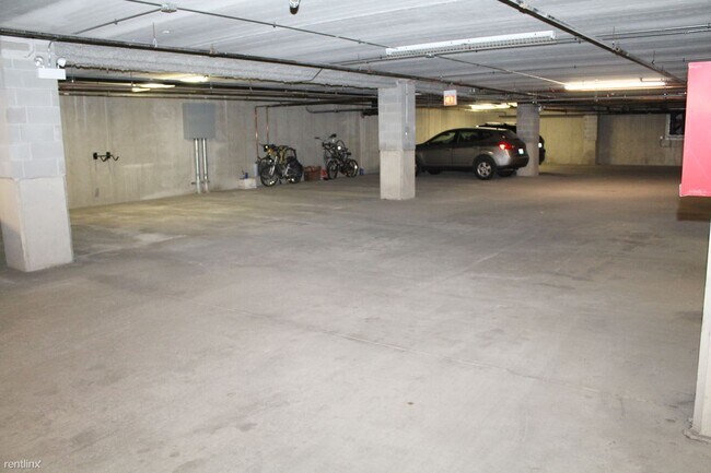 Foto del edificio - 6400 N Northwest Hwy