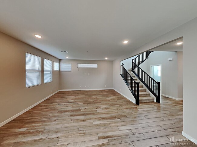 Foto del edificio - 6852 Whisper Canyon Pl