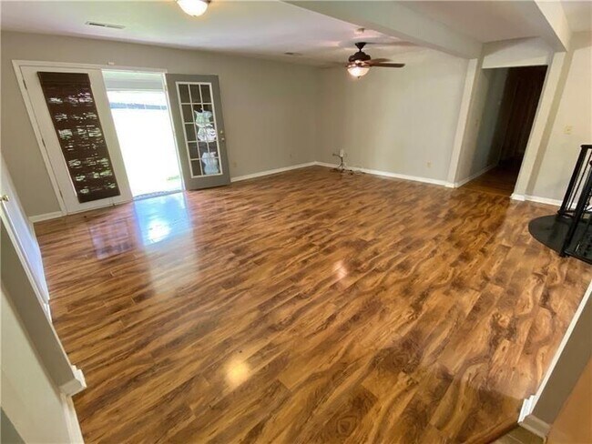 Foto del edificio - 1593 Bubbling Creek Rd NE