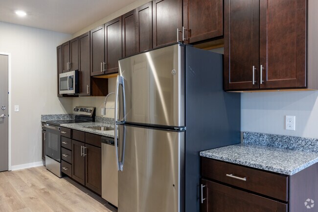 Studio - 563SF - HORIZON