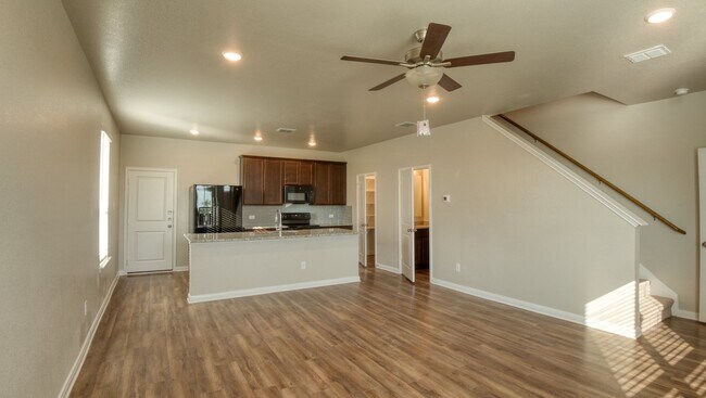 Building Photo - Spacious Townhome Available Now!