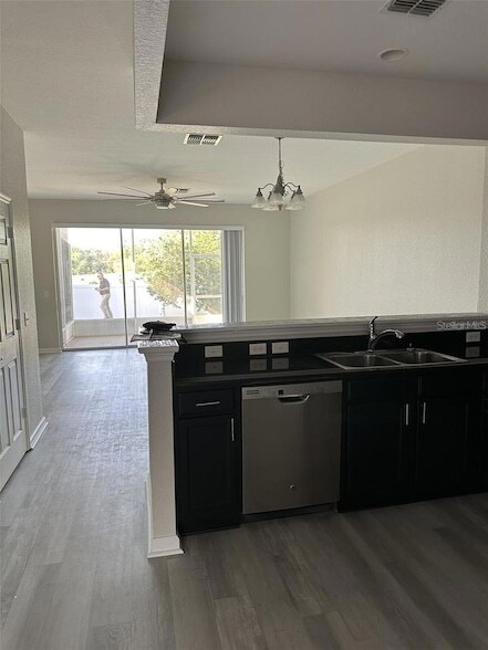 Building Photo - 4500 SW 52nd Cir