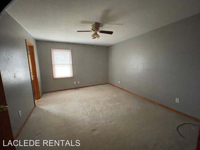 Building Photo - 3 br, 2 bath House - 1232 Fowler