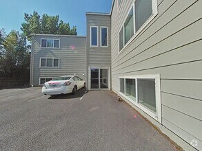 Building Photo - 437 NW 11th St