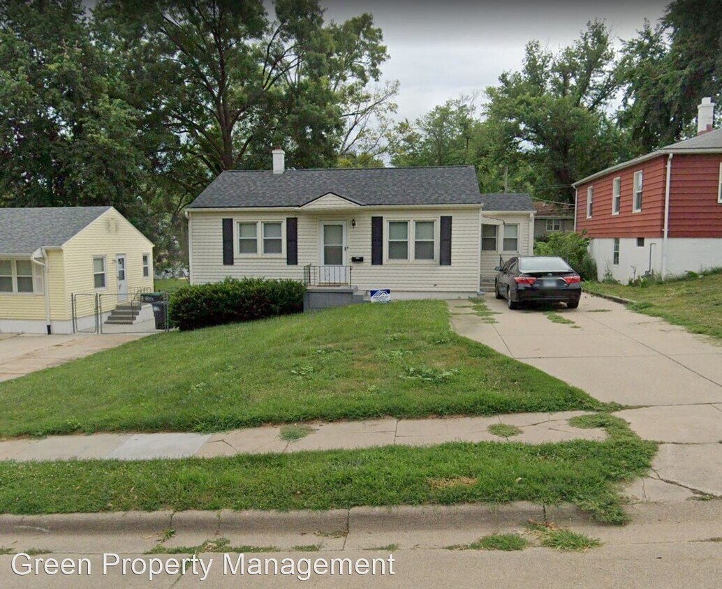 2 br, 1 bath House 5809 Spaulding Street House for Rent in Omaha