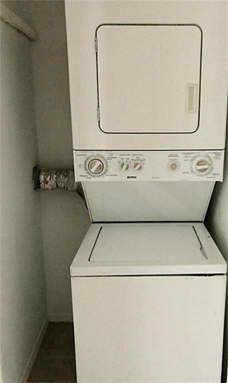 Building Photo - 10811 Richmond Ave