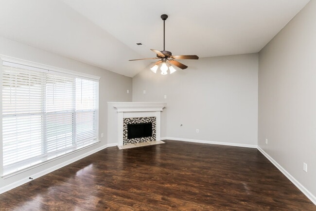 Building Photo - 5704 Deer Ridge Dr