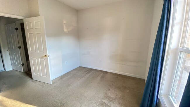 Building Photo - 2 bedroom/2 bath furnished condo in Heathe...