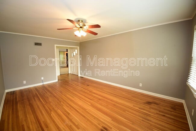 Building Photo - 2418 S Quebec Ave