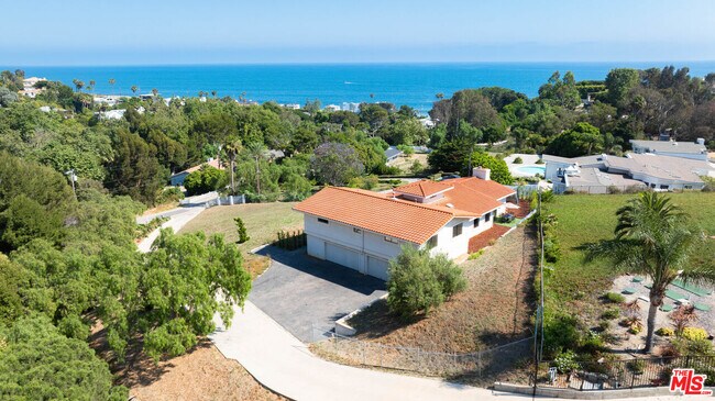 Foto del edificio - 6405 Sycamore Meadows Dr