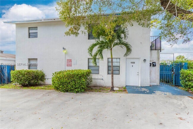 Foto del edificio - 1123 NW 27th Ave