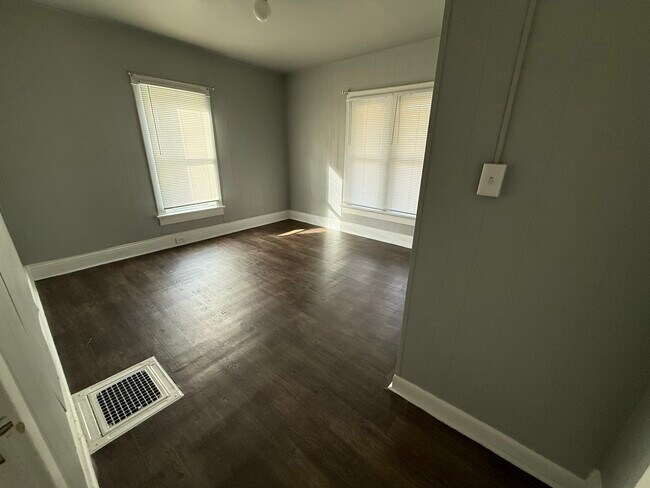 Foto del edificio - 1035 Durfee Ave