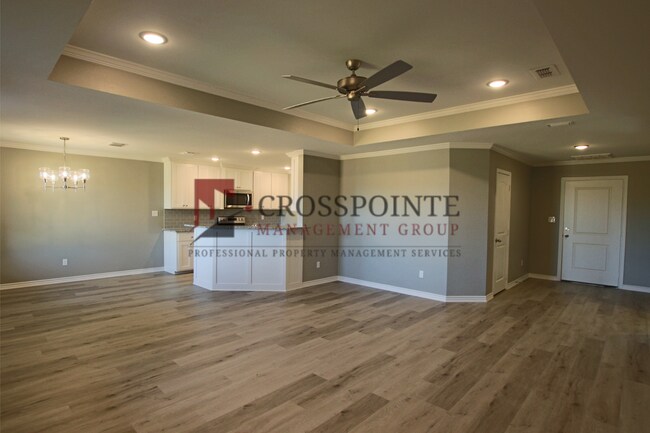 Foto del edificio - Beautiful 3 Bedroom 2 Bathroom Townhouse in South Tyler! 1/2 OFF FIRST FULL MONTH