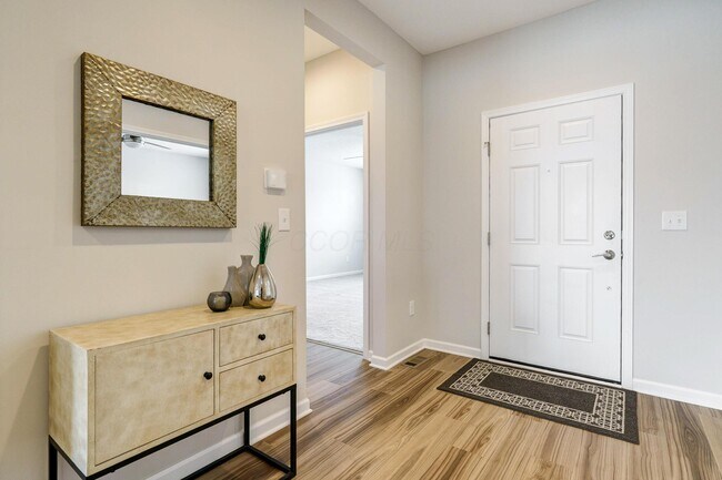 Foto del edificio - 8139 Wolf Path Dr