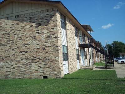 Foto del edificio - Oak Tree Apartments