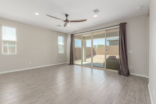 Building Photo - 18434 E Camila Dr