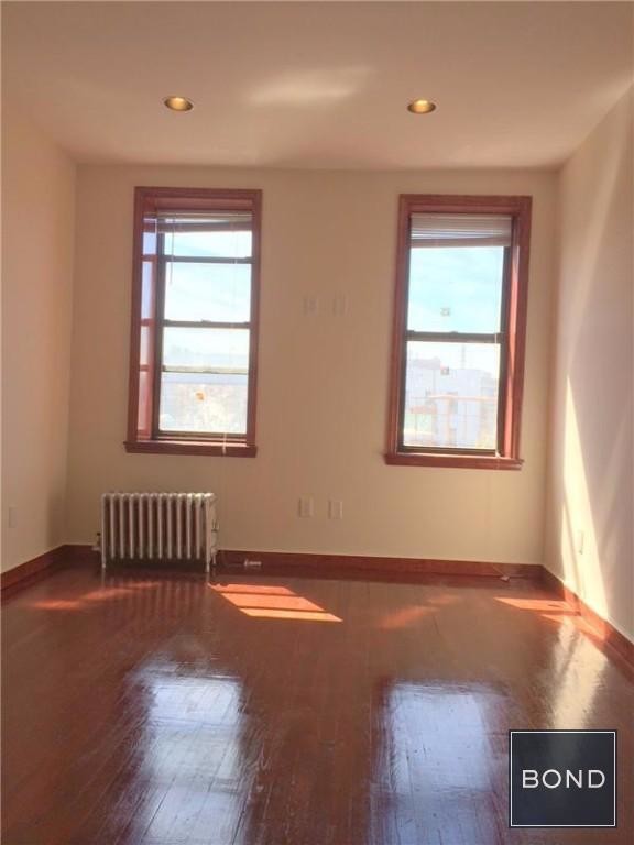 Foto del edificio - 3776 62nd St